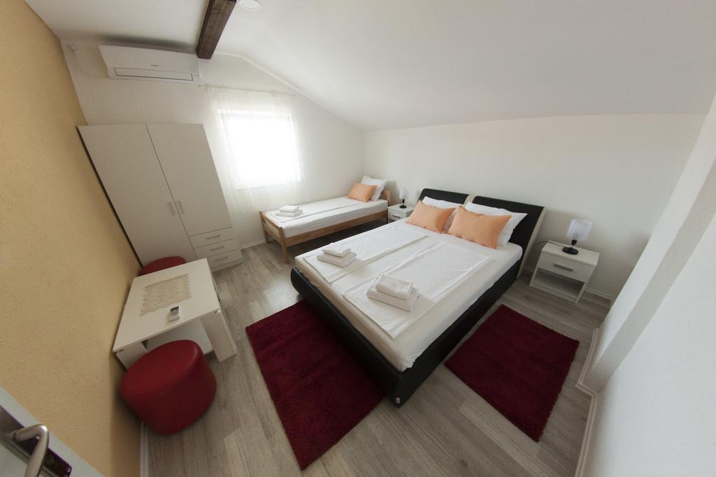 King San Appartement Mostar Kamer foto