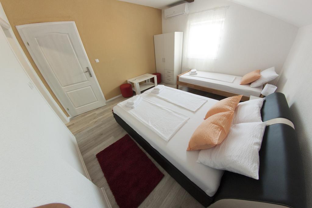 King San Appartement Mostar Kamer foto