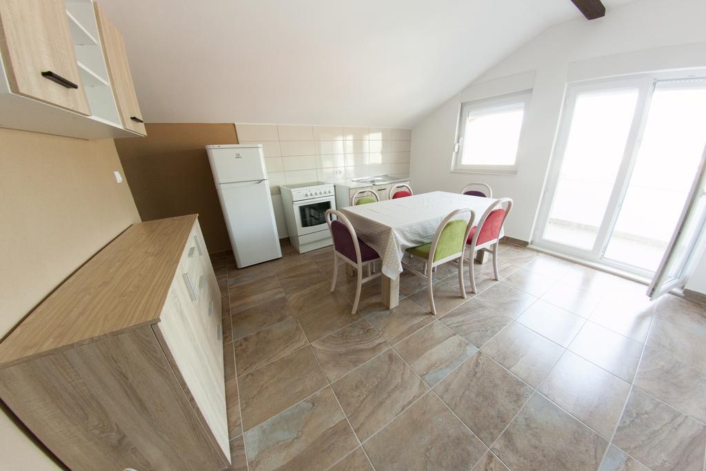 King San Appartement Mostar Kamer foto